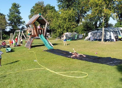 mini-camping Oranjepolder foto 2