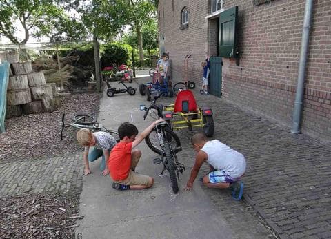 mini-camping Oranjepolder foto 3