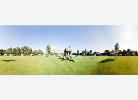 Kampeerboerderij en Minicamping De Runsvoort foto 6