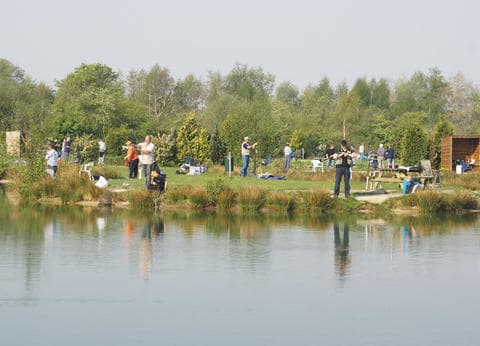 De Woldstek Visvijvers & Minicamping foto 5